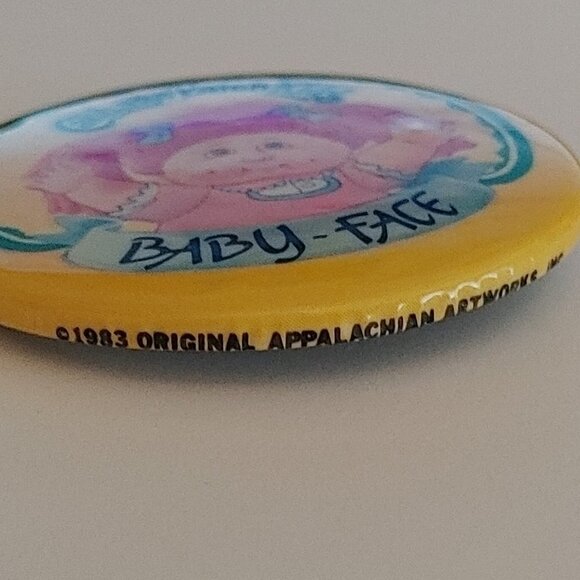 Vintage 1983 Cabbage Patch Doll Baby Face Pin - Picture 2 of 3